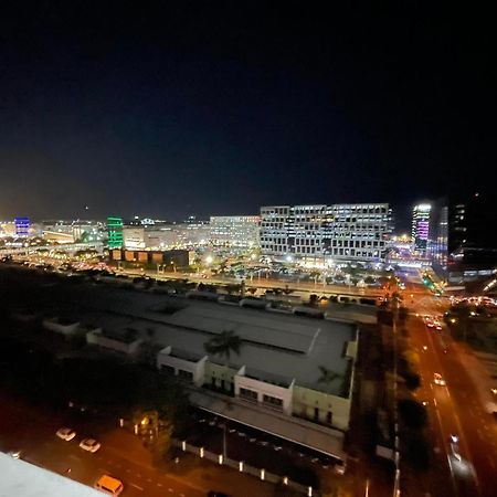 Shore Residences, Mall Of Asia Complex Stays By Pbyy Manila Bagian luar foto