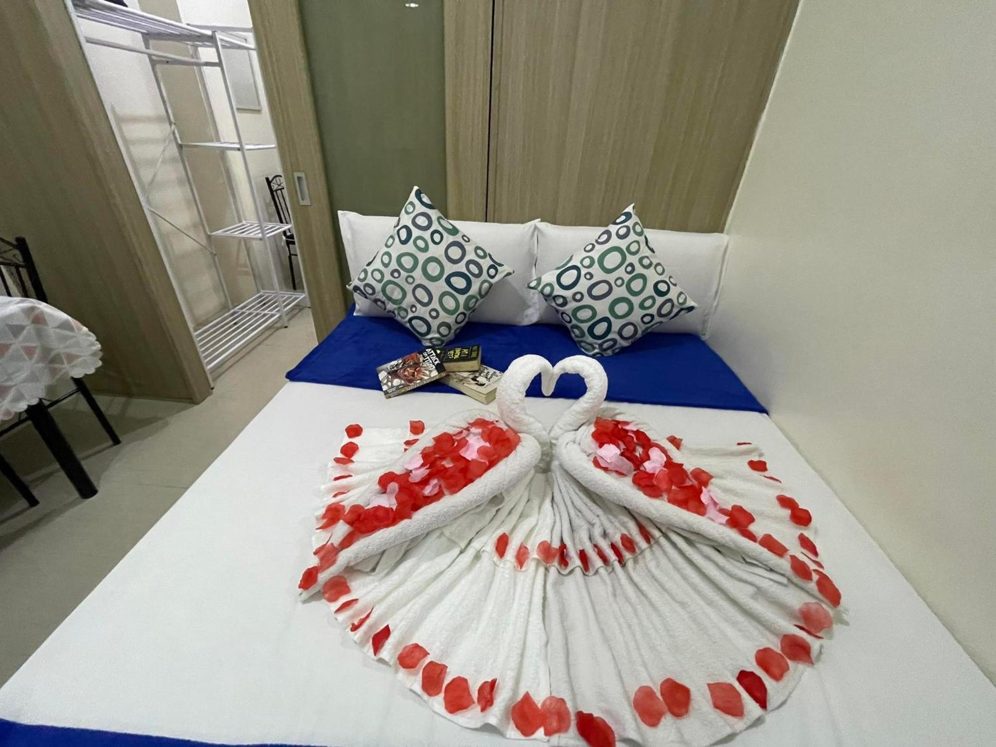 Shore Residences, Mall Of Asia Complex Stays By Pbyy Manila Bagian luar foto