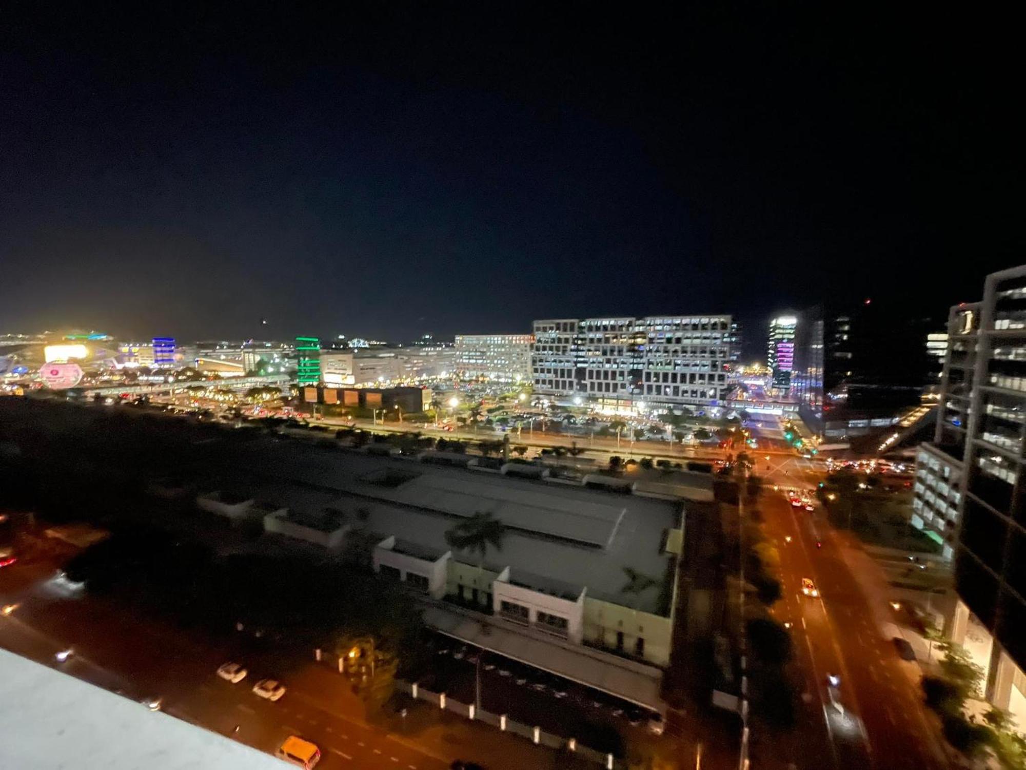 Shore Residences, Mall Of Asia Complex Stays By Pbyy Manila Bagian luar foto